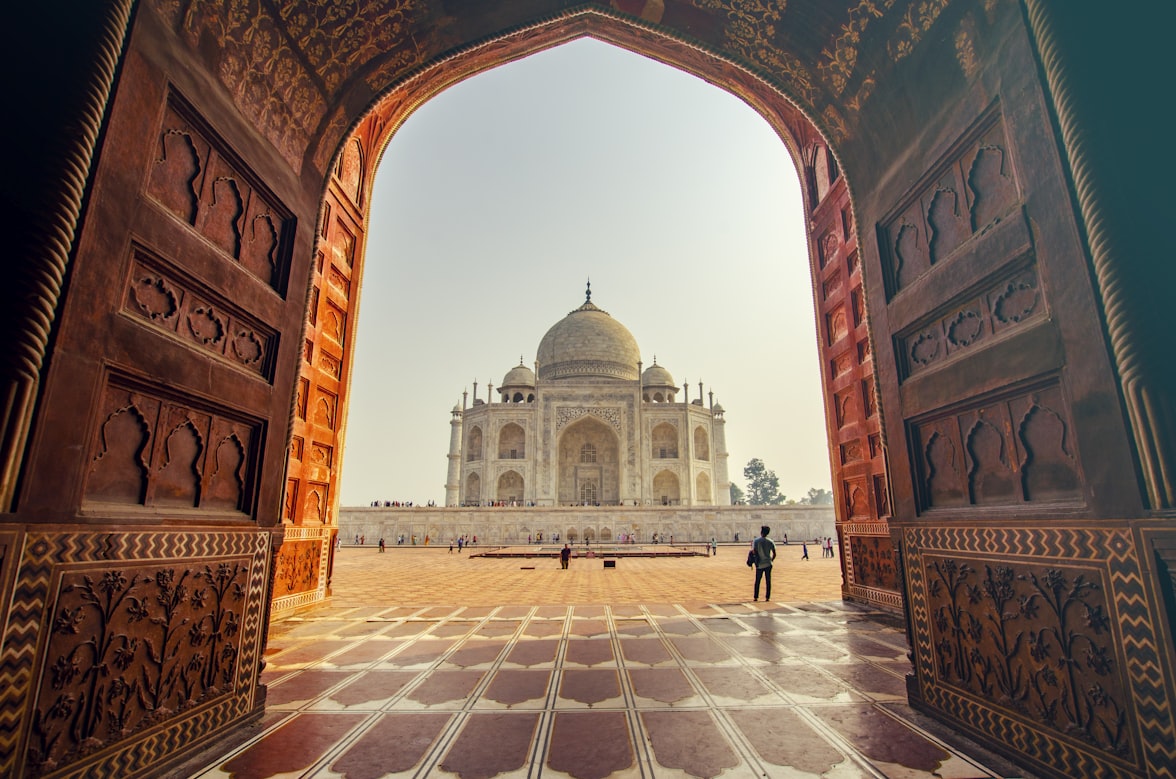 Delhi to Agra Taxi Tour: A Same Day Taj Mahal Trip